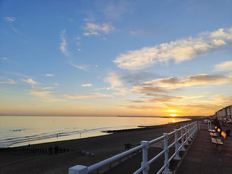 Stunning Seafront Flat,St Leonards Apartment Luaran gambar